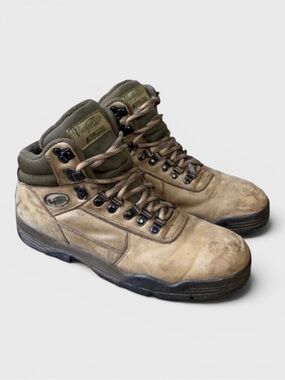 728 VASQUE Alpha Hiking Boots